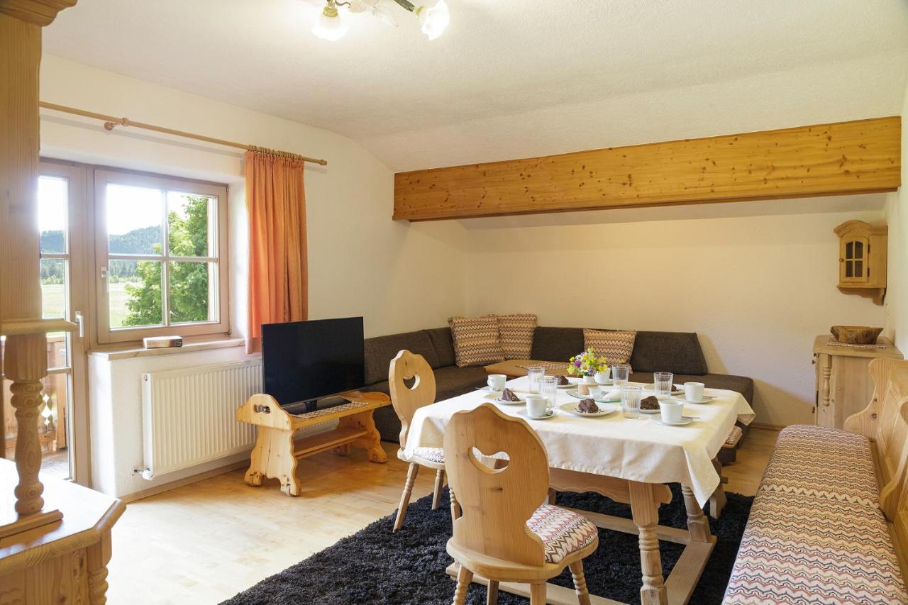 Landhaus Lindl - Ein Ruhiges Platzl Zum Wohlfuehlen Leutasch Exteriör bild
